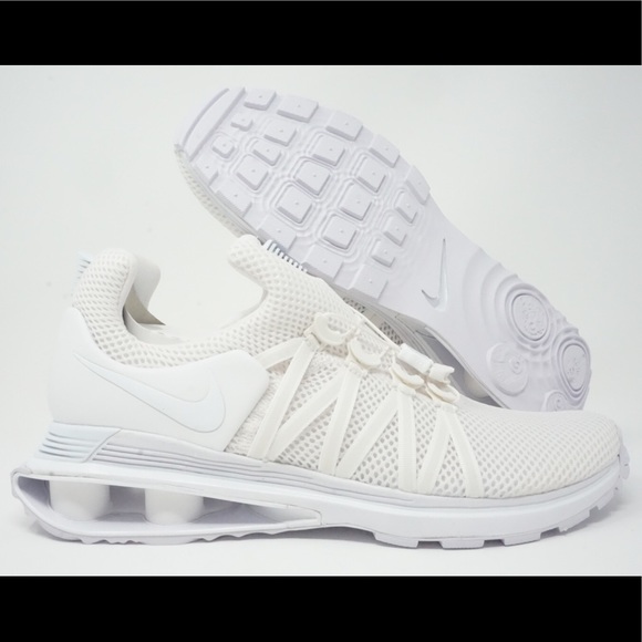 nike shox gravity all white